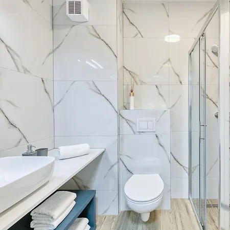 Apartament Hica *